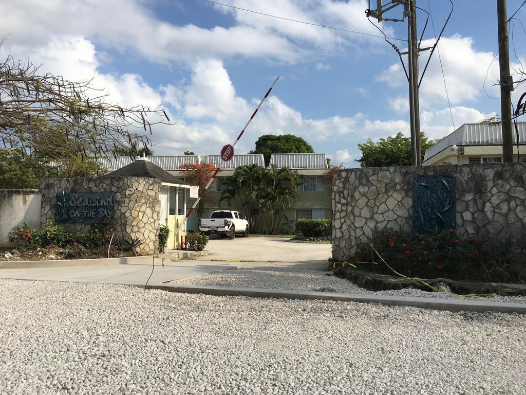 Anna'S Joye Seawind - Freeport, Montego Bay Lägenhet Exteriör bild